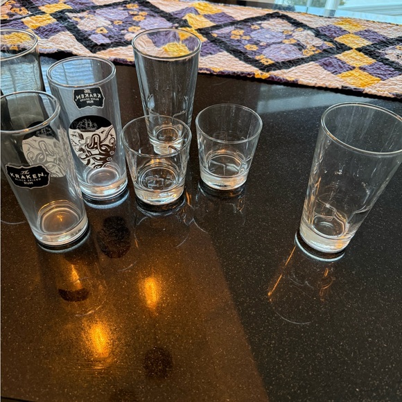 Assorted Glass Tumbler Set - Picture 2 of 7